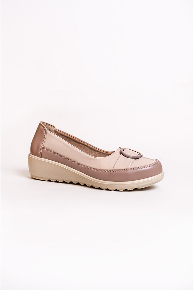 Harmony Dr. Lightfoot Ladies Beige Slip On Closed Toe Casuals Wholesale