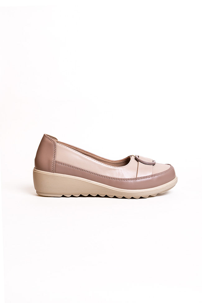 Harmony Dr. Lightfoot Ladies Beige Slip On Closed Toe Casuals Wholesale