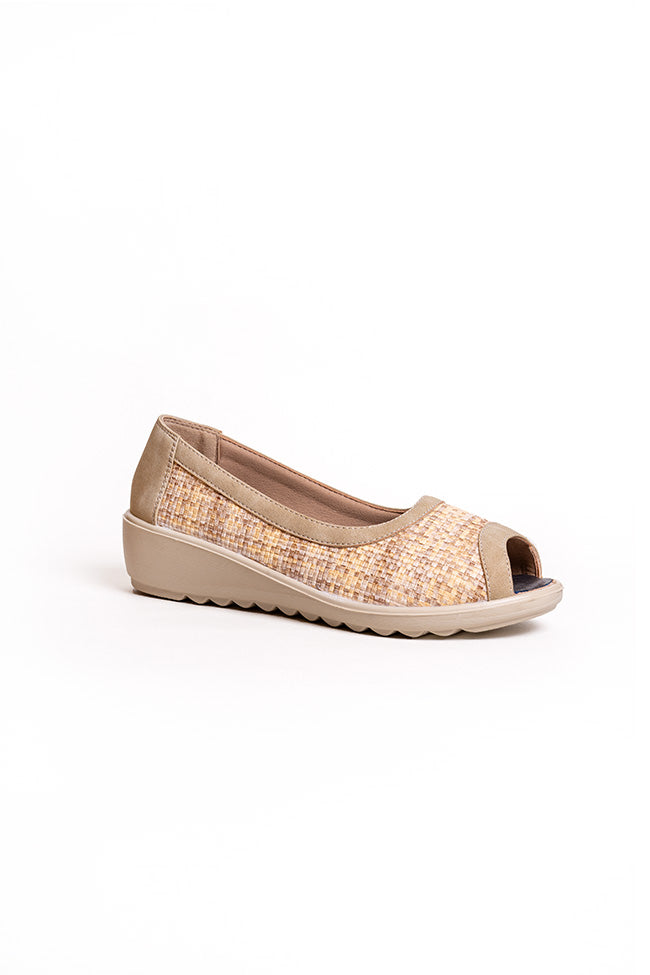 Celine Dr. Lighfoot Ladies Open Toe Natural Slip On Casuals Wholesale
