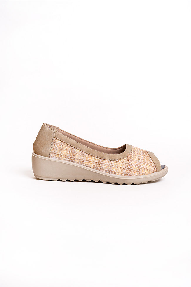 Celine Dr. Lighfoot Ladies Open Toe Natural Slip On Casuals Wholesale