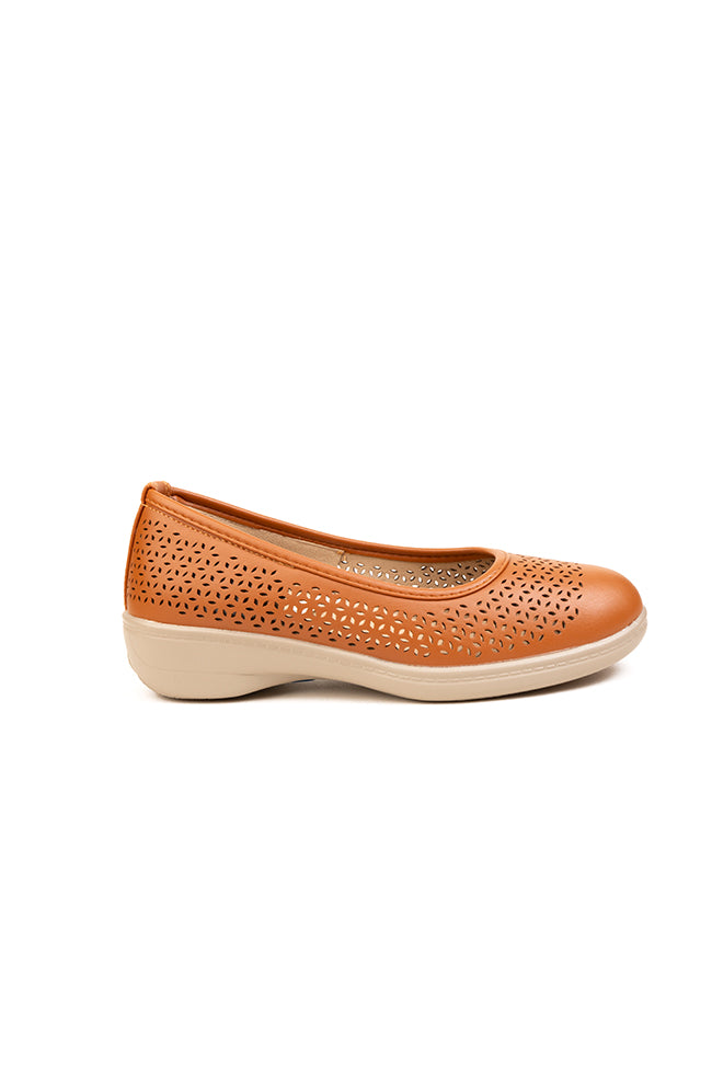 Alice Ladies Dr. Lightfoot Tan Ballerina Pump